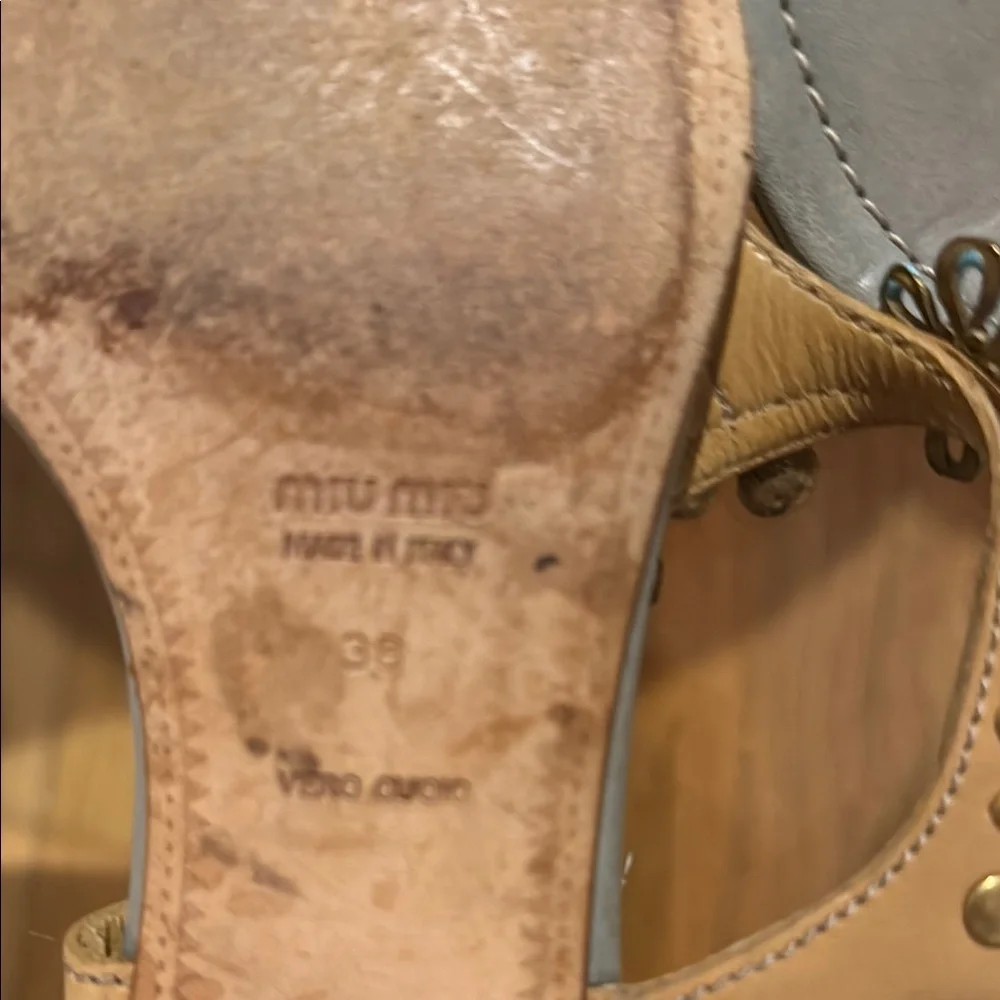 Miu Miu Tan and Blue Sandals with T-Strap Design - Picture 4 of 4